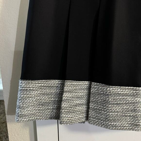 KARL LAGERFELD BOX PLEATED A-LINE SKIRT Tweed Trim Size 8 - Picture 3 of 7